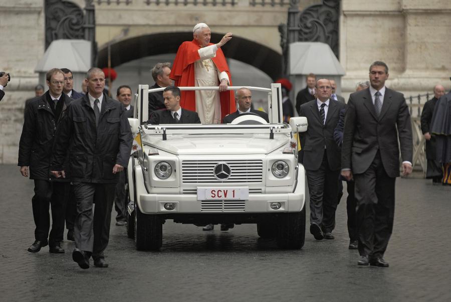  Mercedes-Benz G-Class 1990 года  (фото 3 из 260)